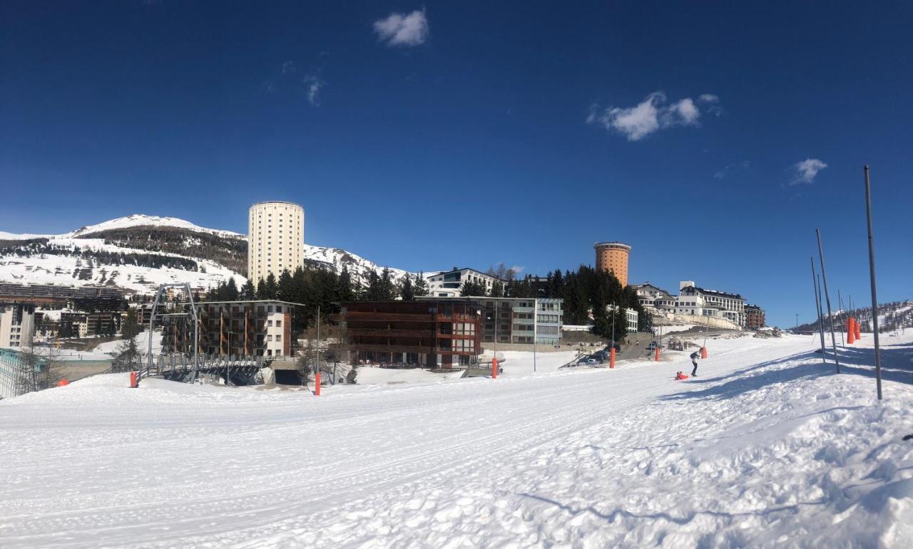 Nice House On The Ski Slopes Sestriere Exterior photo