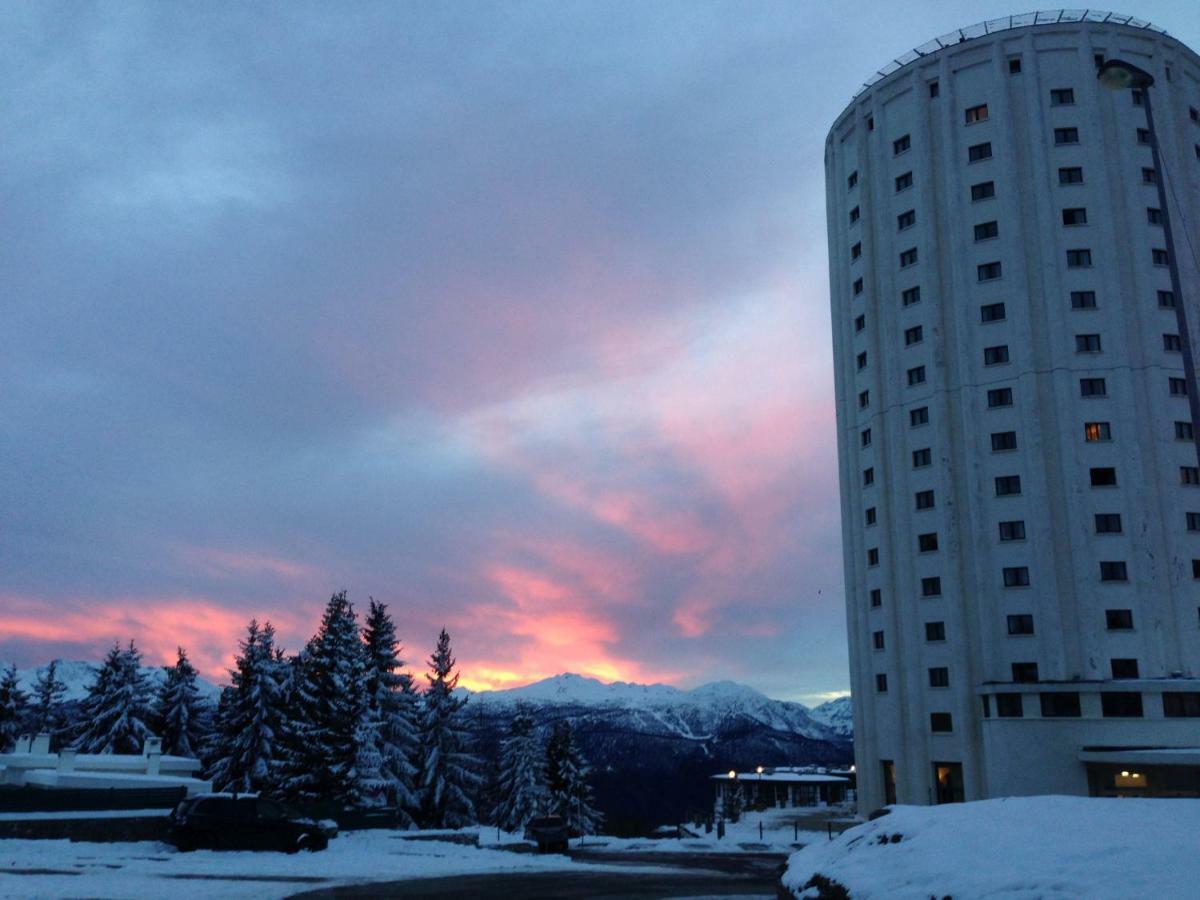 Nice House On The Ski Slopes Apartment Sestriere Exterior photo